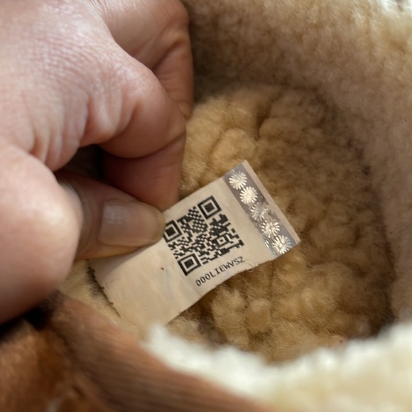 Ugg Tall Chesnut Boots - Picture 12 of 15